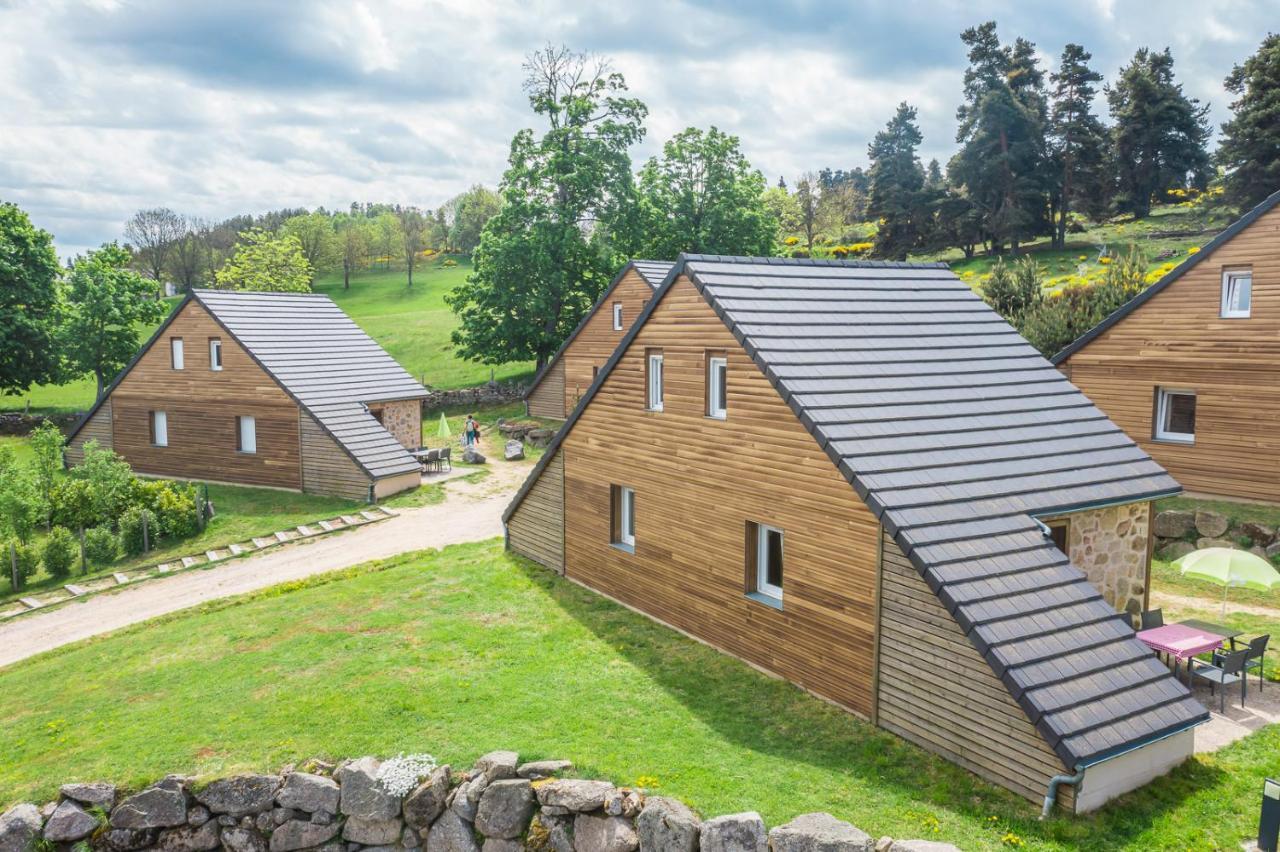 Village De Gites Les Chalets De L'Aubrac Aumont-Aubrac Dış mekan fotoğraf