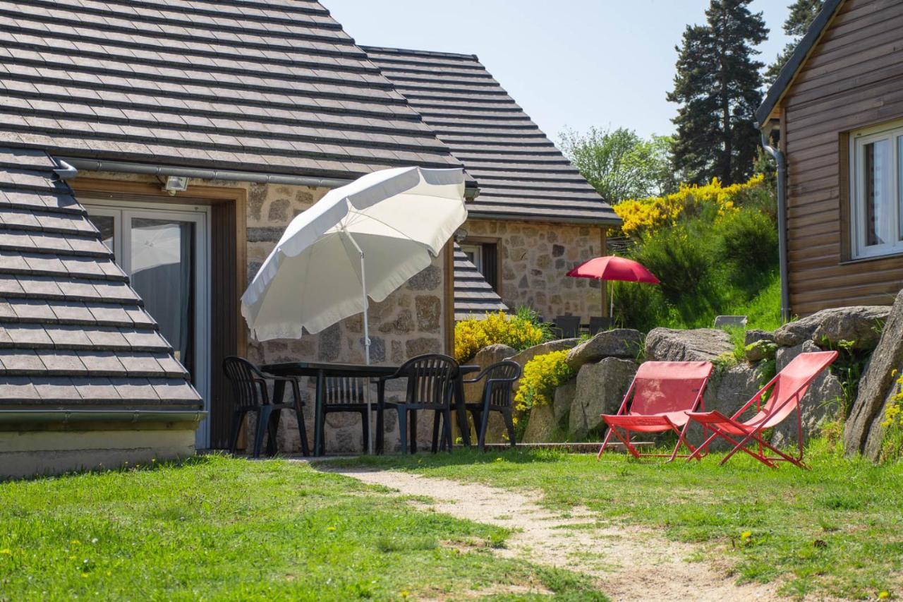 Village De Gites Les Chalets De L'Aubrac Aumont-Aubrac Dış mekan fotoğraf