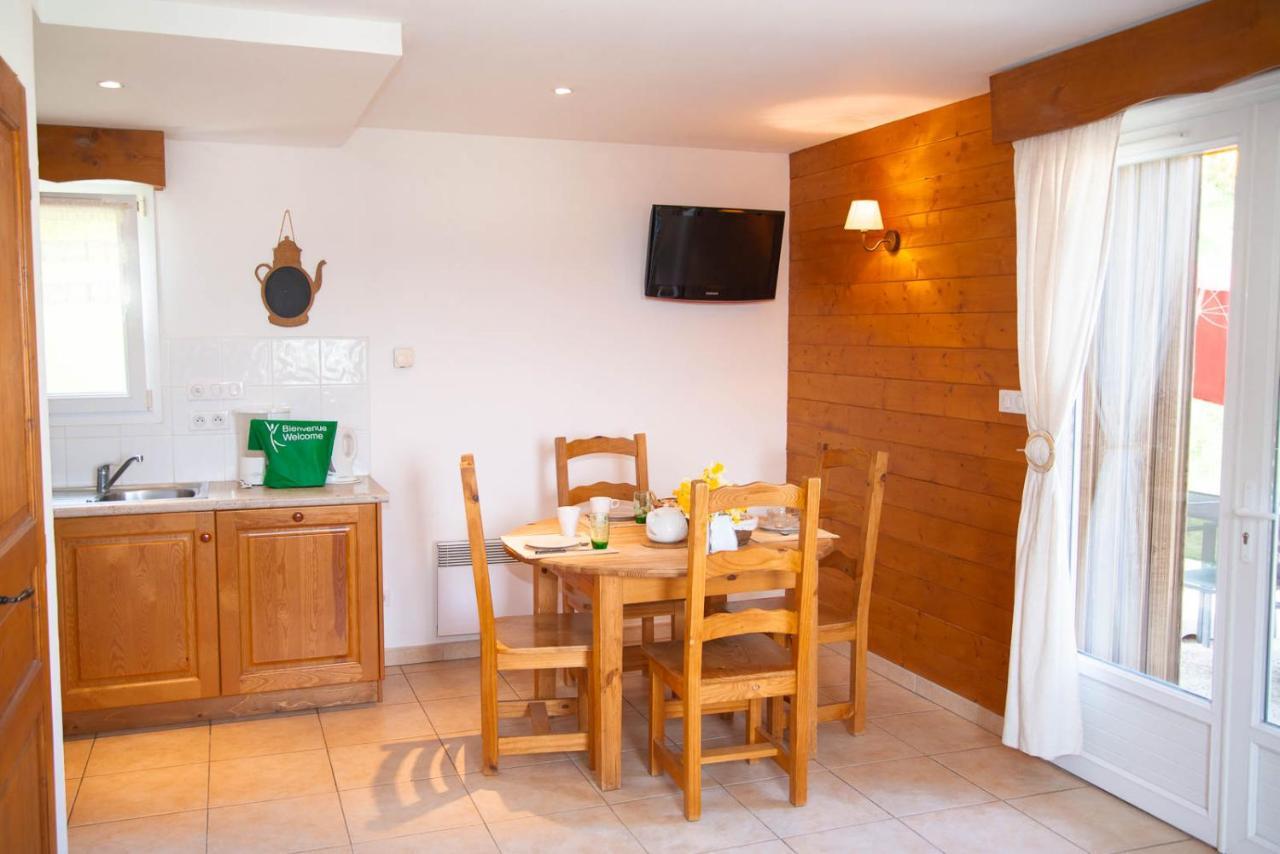 Village De Gites Les Chalets De L'Aubrac Aumont-Aubrac Dış mekan fotoğraf