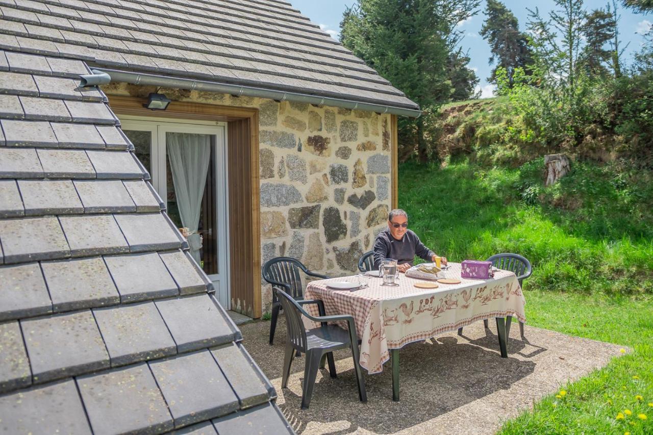 Village De Gites Les Chalets De L'Aubrac Aumont-Aubrac Dış mekan fotoğraf