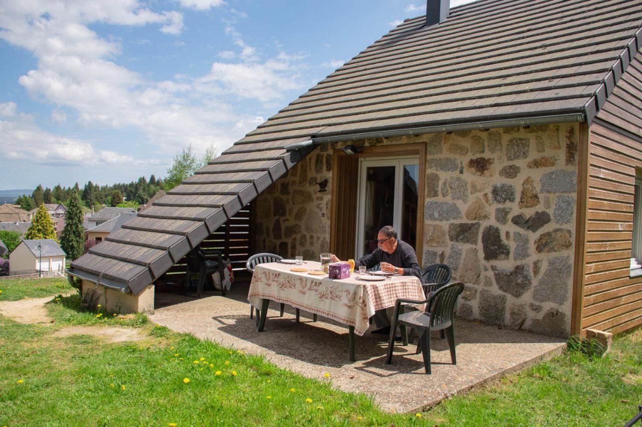Village De Gites Les Chalets De L'Aubrac Aumont-Aubrac Dış mekan fotoğraf